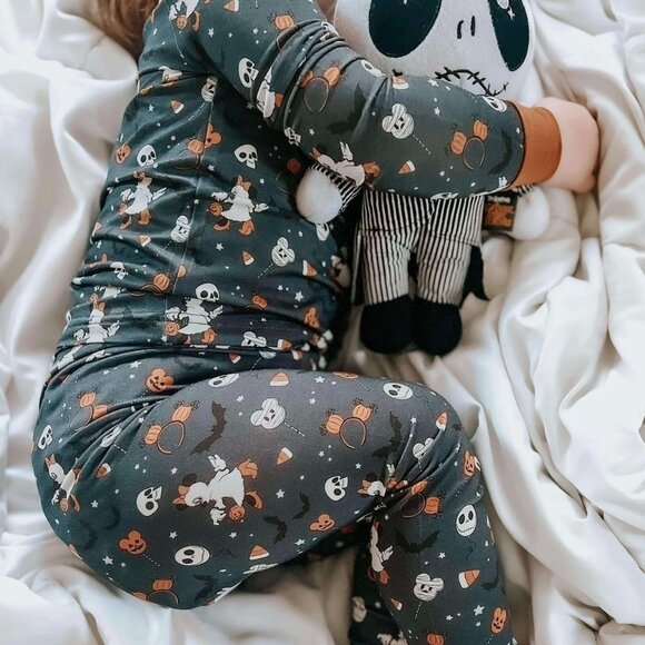 Minnie Halloween Bamboo Pajamas- 2 piece set - Picture 1 of 3